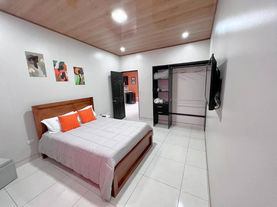 Orange Apartment 5 Min Aeropuerto Juan Santamaria Алахуэла Экстерьер фото